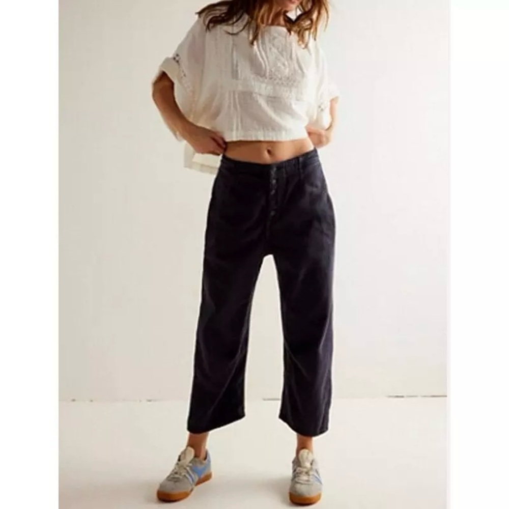 Free People We The Free Osaka Mid Rise Barrel in Washed Black 25 
TAG REMOVED